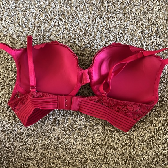 Victoria Secret bra - Picture 2 of 3